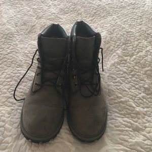 Grey timberlands size 6
